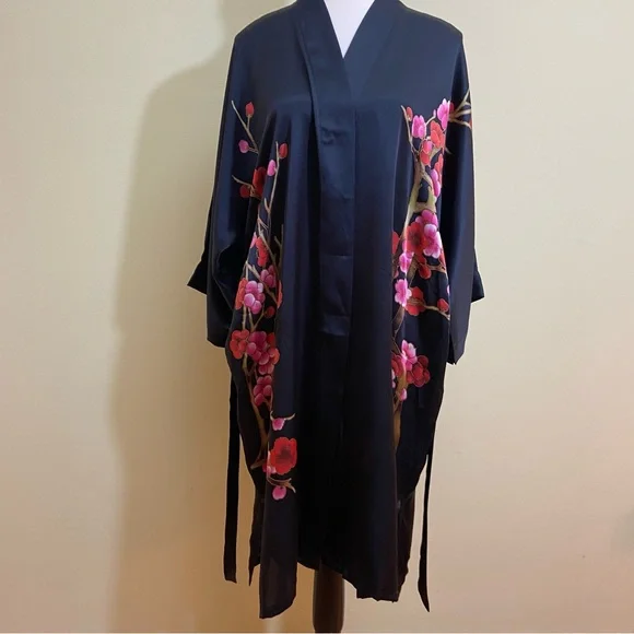Old Shanghai Cherry Blossom Black Silk Kimono Floral Robe O/S - Picture 3 of 13